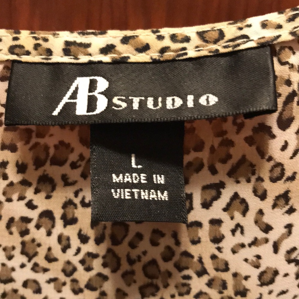 Top - Picture 2 of 2